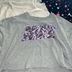 Nike Cropped Tee, size XL